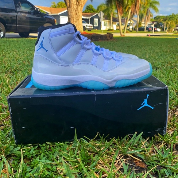 Jordan 11 legend blue main image 5